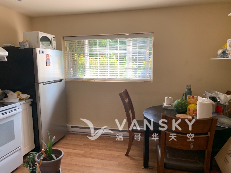 260328112519_Downstair kitchen 2.jpg